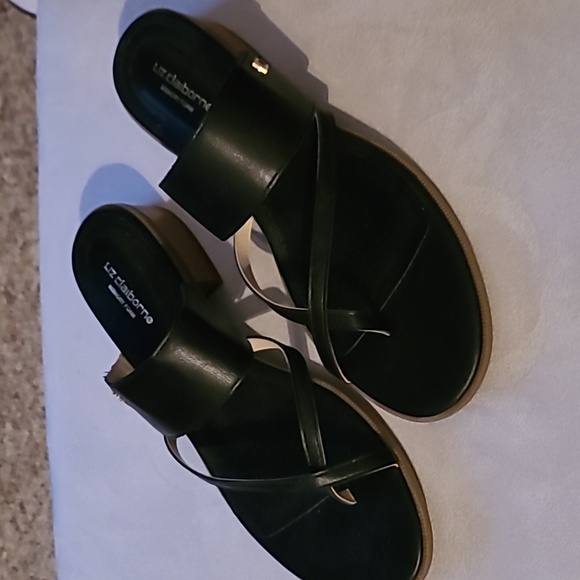 LIZ CLAIBORNE WOMEN'S BLACK DRESS SANDALS SIZE 7 - Picture 5 of 15